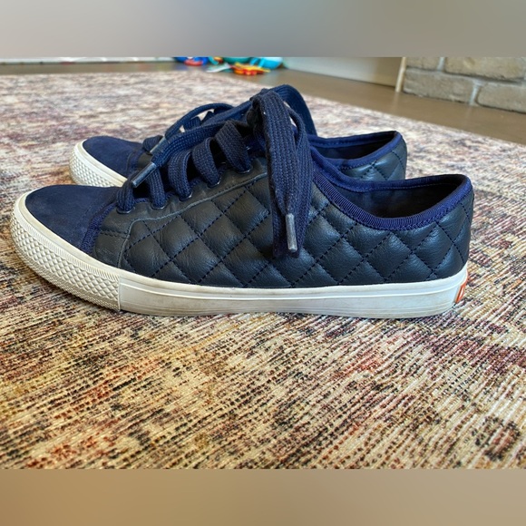Tory Burch Leather Lace-up Quilted Sneakers - Picture 3 of 8